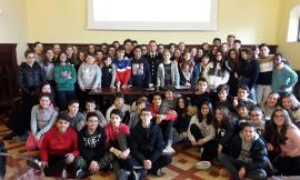 Macerata, i Carabinieri portano la cultura della legalità nelle scuole