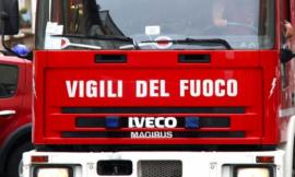 Macerata, bimba di tre anni resta sola in casa: intervengono i pompieri