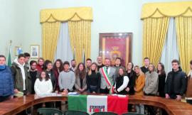 Potenza Picena, consegna della Costituzione ai neo maggiorenni promossa dall' Anpi