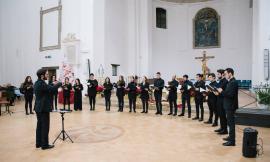 Morrovalle, grande successo per il concerto di Natale del Corazon  Alegre e Solidalcanto (FOTO)