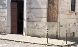 Accompagna il figlio in Tribunale con un coltello in tasca: denunciato giovane padre