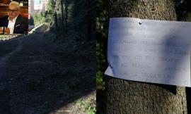 Cartello contro Carancini al Parco di Fontescodella: "Bel lavoro signor Mano di Forbice" (FOTO)
