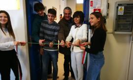 Macerata, Liceo Leopardi: inaugurata l'aula multimediale "Sara Ciccarelli" (FOTO)