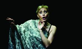 L’universo femminile di Ketty Roselli: primo one woman show comico al Politeama