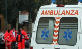 Sforzacosta, infortunio in officina: meccanico al pronto soccorso