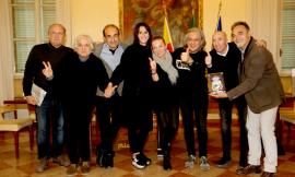 Civitanova, sulle orme dei Beatles: premiati i musicisti che hanno suonato sul tetto di Palazzo Lombardi