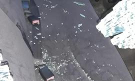 Riprendono il figlio da scuola e vengono derubati: furto lampo a Potenza Picena