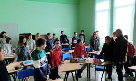 Il Sindaco Giuseppetti in visita alla nuova scuola di Caldarola (FOTO)