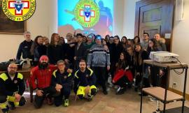 Recanati,  "Montagna sicura sempre": il Soccorso Alpino incontra gli studenti per parlare di sicurezza (FOTO)