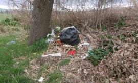Discarica a cielo aperto a Pollenza (FOTO)