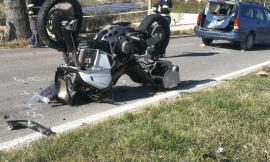 Montelupone. Scontro tra moto e auto: padre e figlia trasportati a Torrette con l'eliambulanza (FOTO)