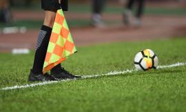 Spintoni e calci, arbitro aggredito dopo un gol annullato. Quattro calciatori squalificati fino al 2024