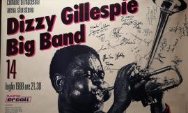 Macerata, atto vandalico alla mostra del Jazz: deturpati tre manifesti originali (FOTO)