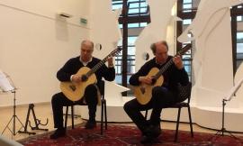 San Severino, domenica 3 il concerto duo di chitarra classica e la presentazione del nuovo romanzo di Piangatelli