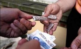 Minacce e pestaggi a chi non paga la droga, seminano clima terrore: tre arresti