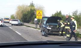 Montecosaro, incidente in Superstrada: due persone in Ospedale (FOTO)
