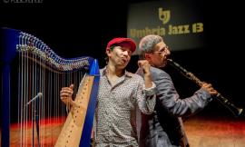 Macerata Jazz, a teatro virtuosismo e magia con Castaneda e Mirabassi