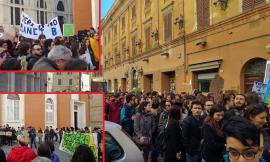 Macerata, Marcia per il Clima nelle vie del centro: sciopero degli studenti (FOTO e VIDEO)