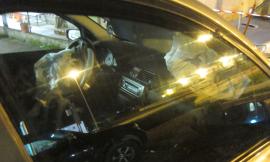 Distrugge una macchina, parcheggia e se ne va: serata movimentata a Montecosaro (FOTO)