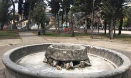 Civitanova, al via il restauro della fontana storica dei giardini intitolati alle “Vittime di Beslan”