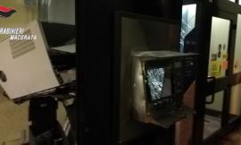 Montefano, esplosione nella notte: malviventi assaltano un bancomat