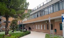 Civitanova, si accoltella in casa: muore ex poliziotto