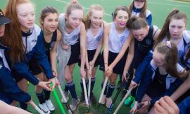 Una scuola irlandese a Potenza Picena per un torneo di Hockey (FOTO)