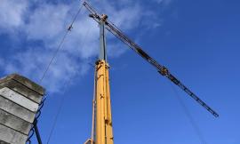 Macerata, lavori sulle gru dei cantieri edili: cambia la viabilità in viale Trieste e via Ettore Ricci