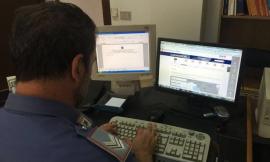"Diffonderò le tue foto", porno-ricatto nei confronti di un 40enne: nei guai un 18enne maceratese