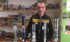 Civitanova, il titolare del Canapa Shop non ci sta e su Facebook si scaglia contro il sindaco