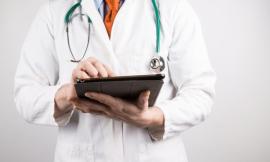 Medico di guardia non va dalla paziente: scatta il reato