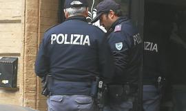Macerata, operazione della Polizia nel negozio "Loveth Africa shop"  (Video e Foto)