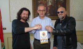 Civitanova, il sindaco Ciarapica incontra a Palazzo Sforza gli artisti Ghergo e Saccutelli
