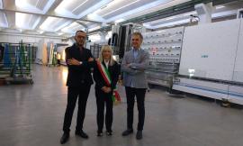 San Severino, il Sindaco Piermattei in visita all'Artigianvetro: inaugurata la giornata formativa per i tecnici (FOTO)