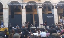 Macerata, il concerto dei Coma_Cose a "La Controra 2019" (VIDEO)
