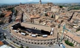 Scuole Mestica e Alighieri: tantissime persone presenziano all'apertura del cantiere