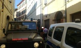 Macerata, incendio in un'abitazione in via Crescimbeni: paura per mamma e 3 bambini (FOTO)