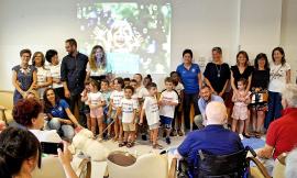 Montecosaro, bimbi e “Fido”: così in Rsa i nonni sono più felici (FOTO)