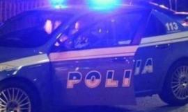 Cadavere di una donna rinvenuto in mare nella notte: indaga la Polizia