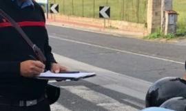 In sella allo scooter senza patente e assicurazione: sanzione di 6mila euro per un 23enne