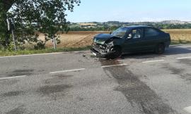 Corridonia, tamponamento tra auto e furgone: un uomo trasportato a Torrette (FOTO)