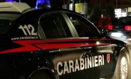 Porto Potenza, 70enne trova un panetto di hashish su una siepe: caccia allo spacciatore