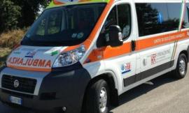 Pieve Torina, investe con la moto una pecora e finisce a terra: centauro al pronto soccorso