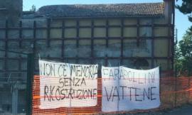 Sisma, striscioni di protesta contro Farabollini ad Amatrice