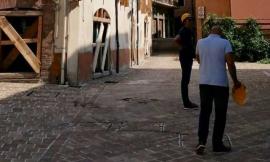 Camerino, sopralluogo del sindaco Sborgia dopo le scosse della notte