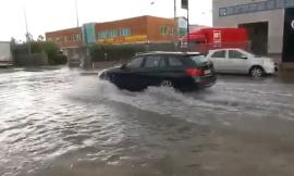 Temporale a Civitanova, la Zona Industriale diventa "navigabile" nella mattinata (FOTO)