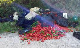 Chili di verdura abbandonati: gesto inspiegabile a Montecosaro (FOTO)