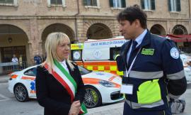 San Severino, la carovana della Mille e 118 Miglia del Soccorso arriva in piazza del Popolo