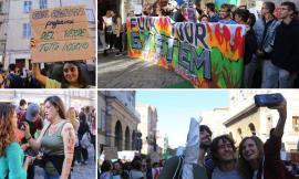 "Vogliamo respirare il nostro futuro", in 500 per il Fridays For Future a Macerata (FOTO E VIDEO)