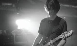 Il chitarrista dei Radiohead Jonny Greenwood in concerto per l'arte terremotata
